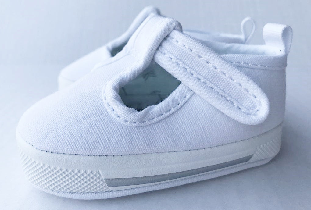 girls white canvas sneakers
